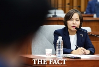 [TF포토] '전관예우는 없습니다'…답변하는 박정화 대법관 후보자