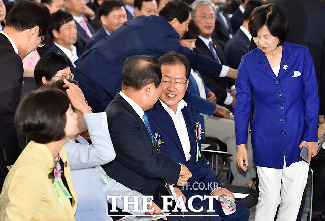 홍준표 '박주선 대표, 내 마음 알지요?'