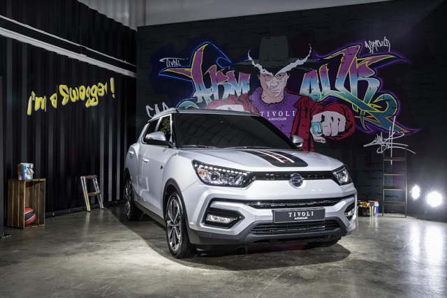 현대차가 자사 첫 소형 SUV인 코나를 출시한 가운데 동급 1위 쌍용차가 17일 티볼리 아머를 출시해 선두 수성에 나섰다. /쌍용자동차 제공