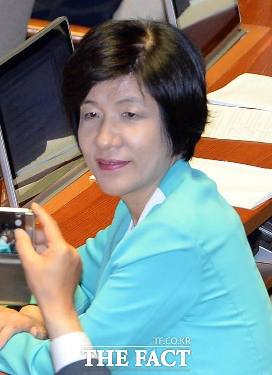 문재인 대통령은 23일 고용노동부 장관에 김영주 더불어민주당 의원을 내정했다. /이새롬 기자