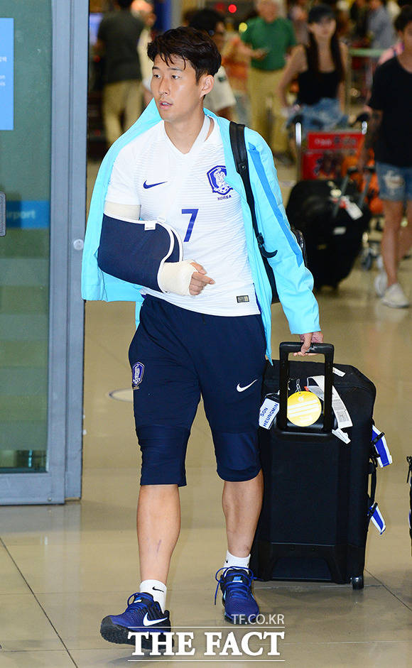 손흥민 결장, 팔 부상 재활에 전념한다 23일 2017 인터내셔널 챔피언스컵에서 파리생제르망과 토트넘이 격돌하는 가운데 손흥민은 결장한다.  /남용희 기자