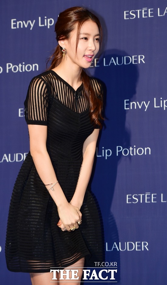 방송인 김정민 법률대리인은 26일 보도자료를 내고 (손태영 인터뷰 내용에 대해) 정보통신망 이용촉진 및 정보보호 등에 관한 법률 제70조 제2항 위반 혐의로 고소했다고 밝혔다. /더팩트 DB