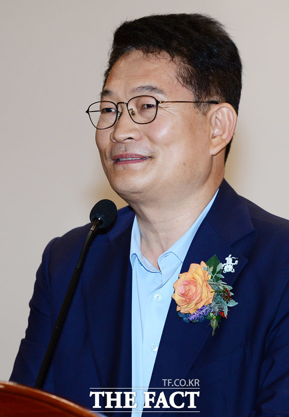 축사하는 송영길 더불어민주당 의원