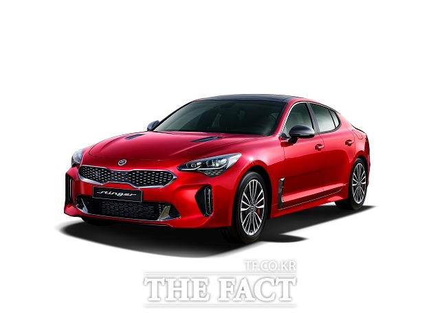 기아자동차가 자사 최초 후륜구동 기반의 스포츠 세단 스팅어의 상품성을 개선한 스팅어 드림 에디션을 출시했다고 16일 밝혔다. /기아자동차 제공