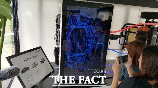 230㎡ 규모로 조성된 수소전기하우스에서는 수소전기차의 구동원리 등을 방문객들이 직접 확인할 수 있다.