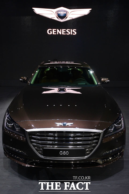 제네시스는 2021년까지 승용, SUV, 친환경차 등 제품군을 갖출 예정이며 오는 9월 중형 세단 G70을 출시할 계획이다. /더팩트DB
