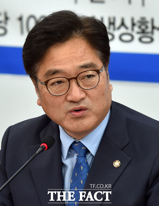 우원식 더불어민주당 원내대표는 지난 1일 민주당과 바른정당 의원들로 상임위원회 과반이 되는 곳에서는 추가경정예산안을 표결 처리할 수 있다는 입장을 밝혔다. /이새롬 기자