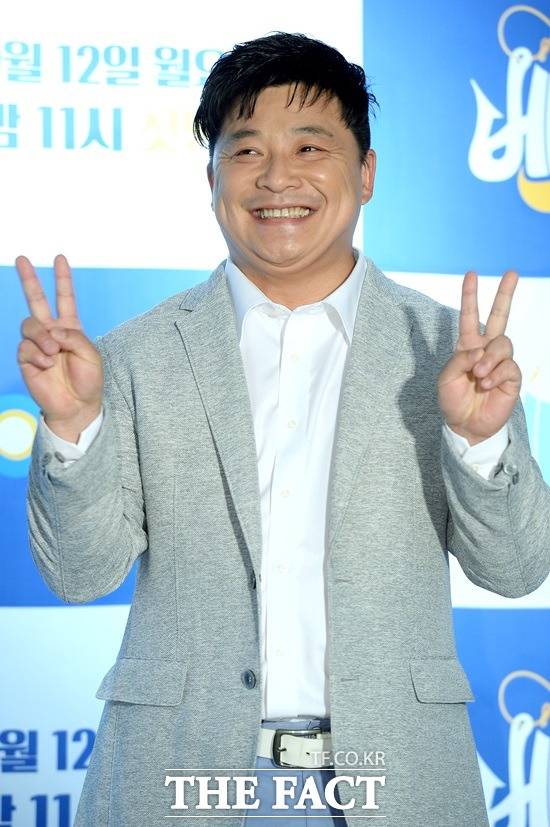 최근 진행된 녹화에서 김숙은 숀리를 초대하기 전 몸매 좋고 키 큰 외국 스타일이라고 표현했고, 윤정수는 내심 서구적인 여성 트레이너를 기대하며 미소 지었다. /더팩트 DB