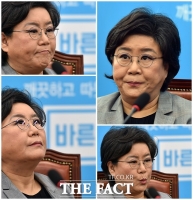[TF사진관] 이혜훈, 불명예 퇴진...'표정관리가 안 되네'