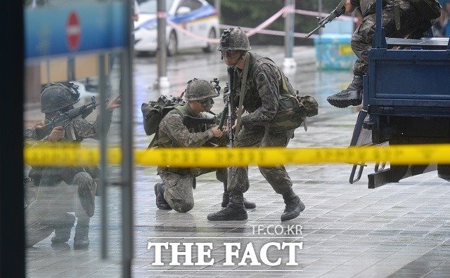 육군 수도방위사령부가 25일부터 29일까지 서울 전 지역에 7만 7000여명이 참가하는 화랑훈련을 실시한다. 위 사진은 해당 기사와 무관함. /더팩트 DB