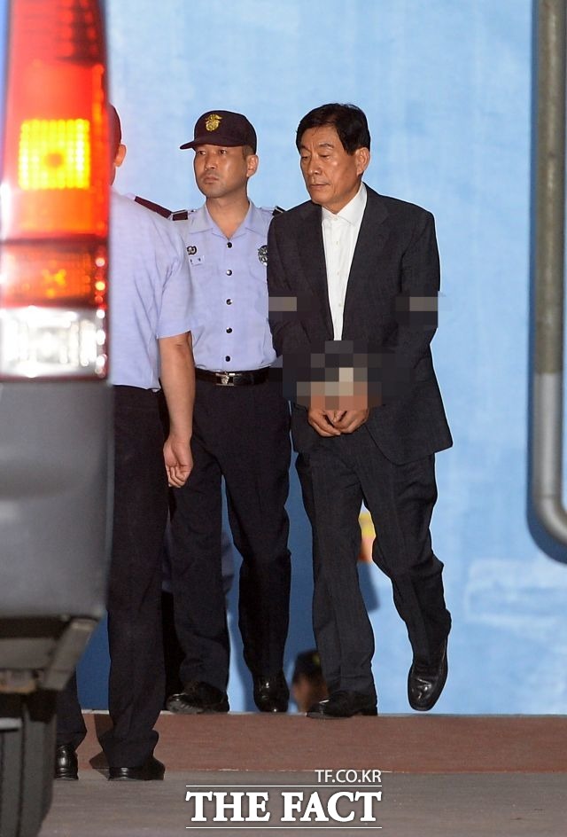 서울중앙지검 전담수사팀은 26일 오후 2시꼐 원 전 원장을 피의자 신분으로 소환했다. /임세준 기자