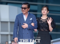 [TF포토] 김의성-박소담, '환호성에 미소 한가득'