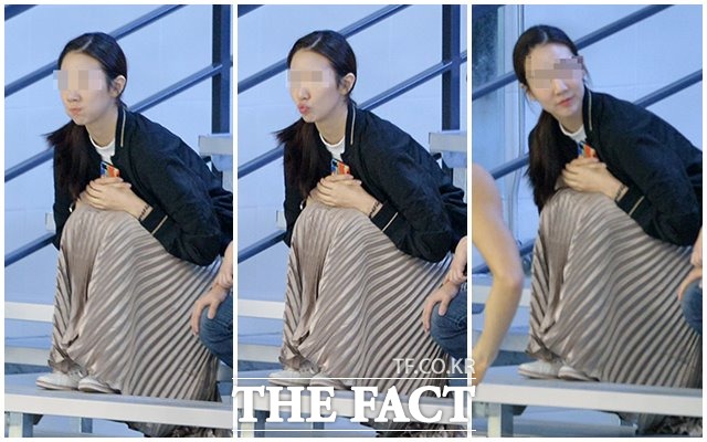 더팩트가 단독 포착한 박태환의 열애설 그녀 박단아 씨가 23일 청주실내수영장에서 열린 남자 200m 자유영 경기에서 박태환을 응원하고 있다. /청주=이덕인 기자