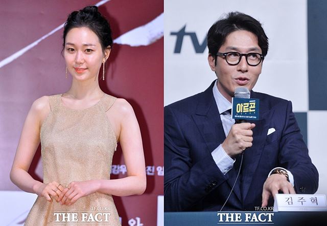 이유영 촬영 중 김주혁의 비보 듣고 녹화 중단. 김주혁과 17살 나이 차이를 극복하고 지난해 12월부터 열애 사실을 인정한 연인 이유영이 김주혁의 갑작스러운 죽음으로 큰 충격을 받은 것으로 알려졌다. /더팩트 DB