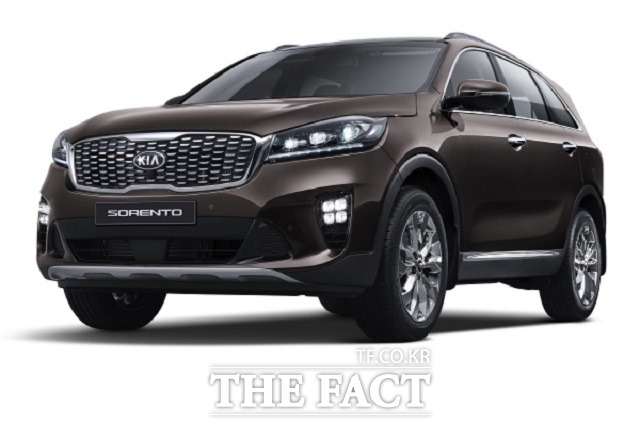 기아자동차가 지난 10월 한 달 동안 전 세계 시장에서 지난해 같은 기간 대비 10.4% 줄어든 23만1275대를 판매했다고 1일 밝혔다. /기아자동차 제공