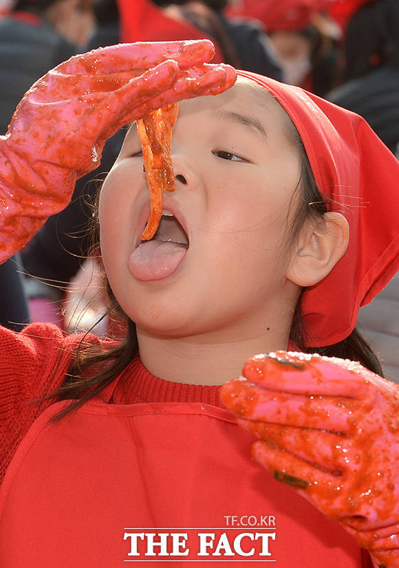 저는 맛 좀 볼게요~