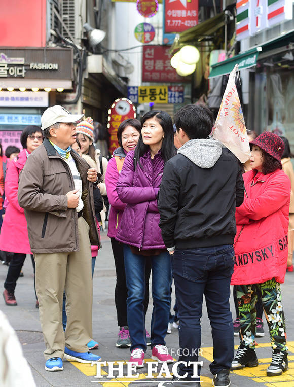 종적을 감췄던 중국인 단체관광객들의 모습이 많이 목격되고 있다.
