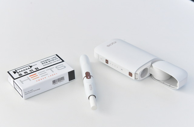 아이코스의 사용 적정 온도는 8~50도 사이로 기온이 기준 범위를 벗어나면 일시적으로 멈추게 설계됐다. /한국필립모리스 제공