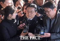 [TF포토] 제3자 뇌물 혐의 '전병헌 전 수석' 검찰 출석