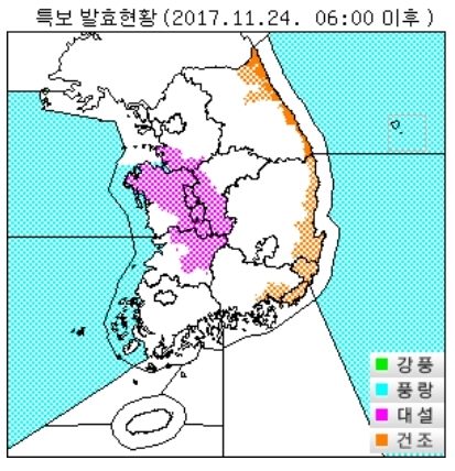 보라색으로 표시된 세종, 대전, 충북, 충남, 경기도(화성, 안성, 평택, 오산) 전북 등 지역은 대설주의보가 발효된 곳이다. /기상청 홈페이지