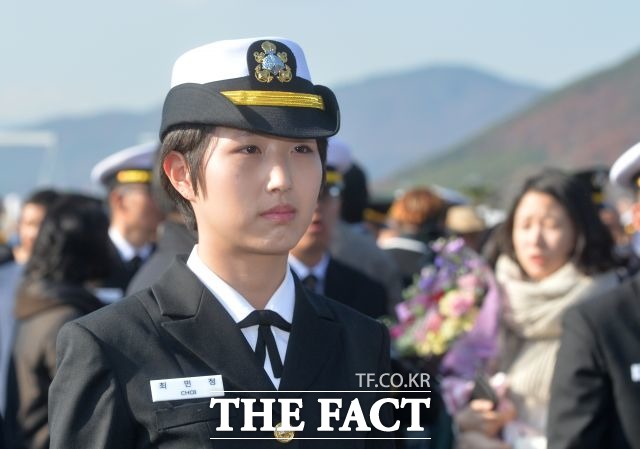 최태원 SK그룹 회장의 차녀 최민정 중위가 오는 30일 오전 전역식을 갖고 해군 복무 생활의 마침표를 찍는다. /더팩트 DB