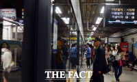  서울 지하철 청구역 에스컬레이터 화재...15분 만에 진화