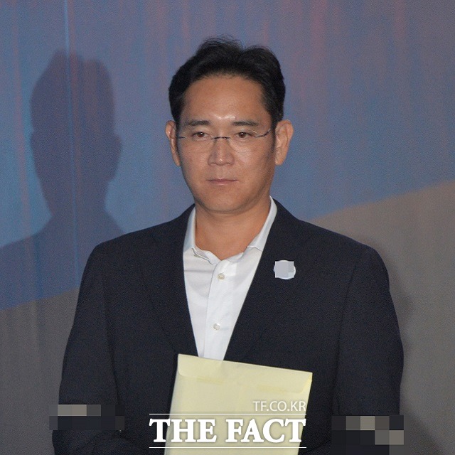 이재용 삼성전자 부회장을 비롯한 삼성 전현직 임원 5명의 뇌물공여 사건 항소심 10차 재판이 4일 오후 2시 서울고등법원에서 열렸다. /더팩트 DB