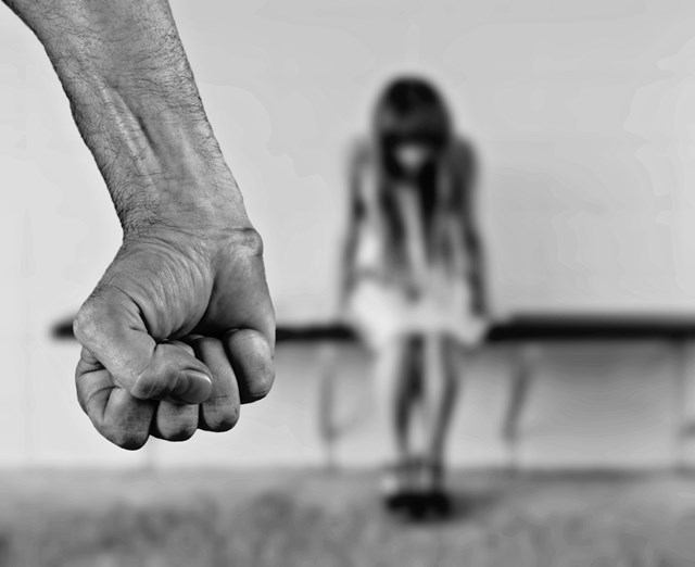 19살 내연녀에게 알몸 사진을 보내 달라며 강요와 협박을 일삼던 30대 유부남이 법정 구속됐다. /pixabay