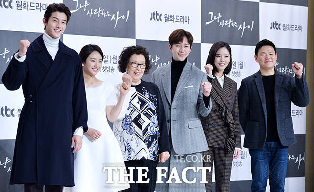 준호는 첫 드라마 주연에 대해 큰 책임감이 필요한지 느껴 왔다면서도 주변 배우들이 있기 때문에 큰 부담은 없었다고 털어놨다. 김진원 감독은 준호를 캐스팅한 이유에 대해 무엇보다 잘생겼다고 말해 폭소케 했다. /이덕인 기자