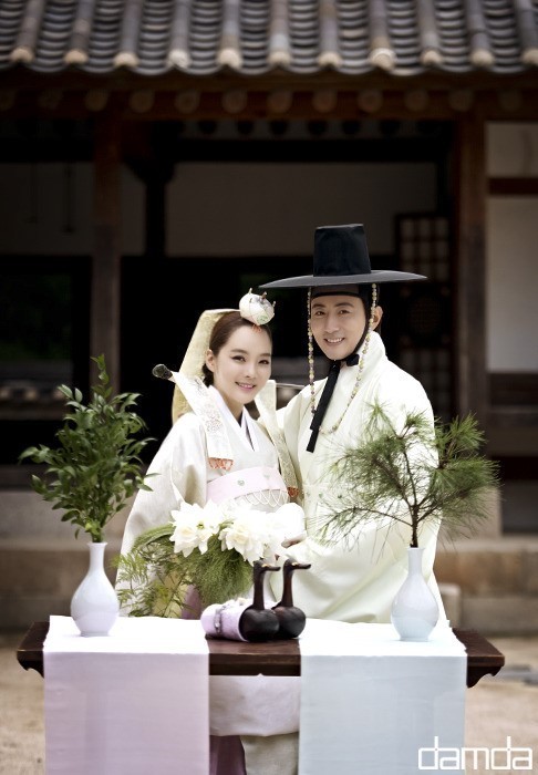 배우 채림-중국 배우 가오쯔치. 채림 가오쯔치 부부는 지난 2014년 결혼식을 올렸다. /싸이더스 HQ 제공
