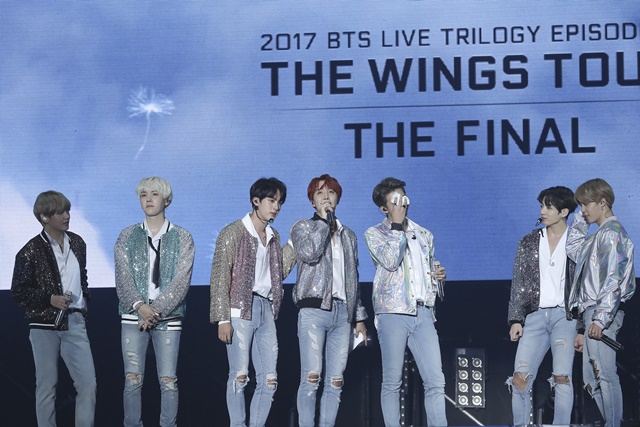 그룹 방탄소년단. 방탄소년단 공식쇼핑몰은 28일 2017 BTS LIVE TRILOGY EPISODE Ⅲ THE WINGS TOUR THE FINAL 공식 MD 판매를 개시했으나 접속자 폭주로 서버가 마비됐다. /빅히트엔터테인먼트 제공