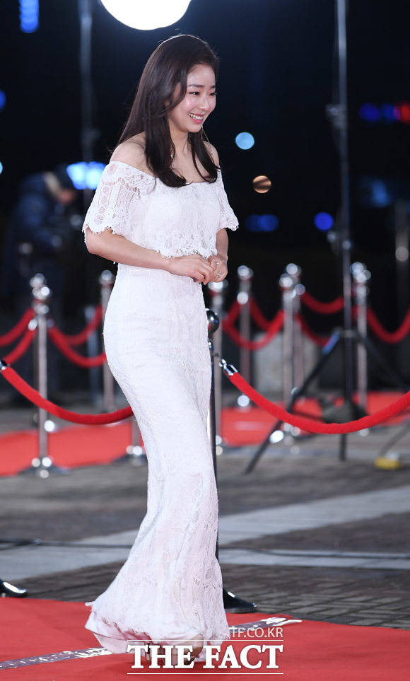 2017 KBS 연기대상이 31일 오후 서울 여의도 KBS 홀에서 열린 가운데 배우 임화영이 포토타임을 갖고 있다. / 배정한 기자