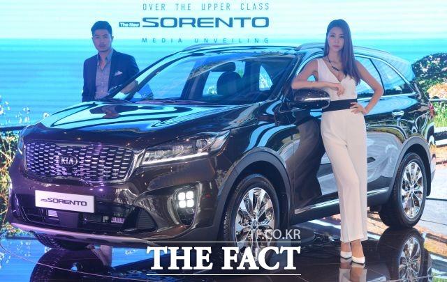 기아자동차는 지난해 글로벌 시장에서 전년 대비 7.8% 줄어든 274만6188대의 판매량을 기록했다고 2일 발표했다.