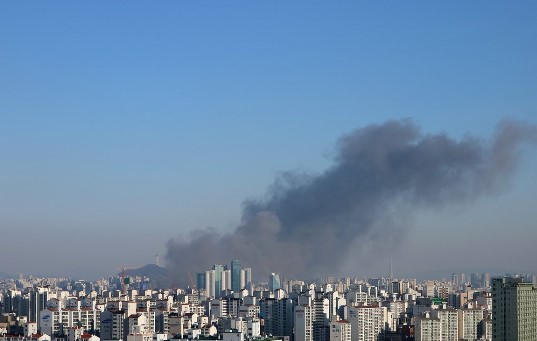 홍대 근처 서교동4거리 화재 현장./사진=온라인커뮤니티.