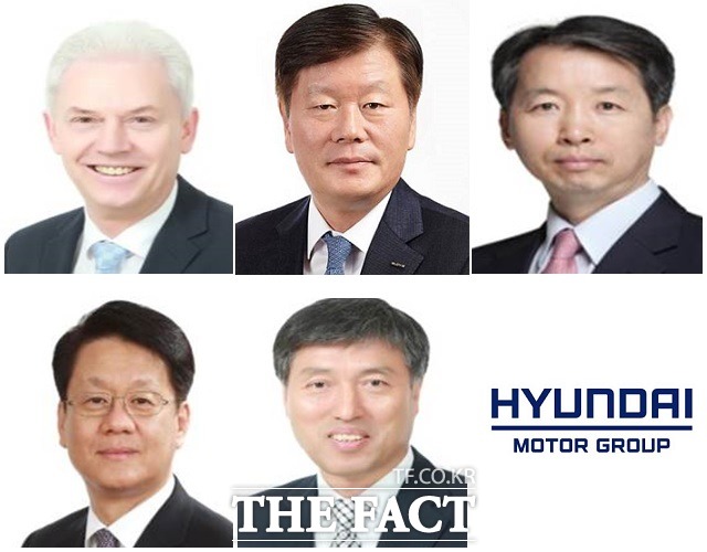 현대자동차그룹이 5일 사장 승진 인사를 단행하고 알버트 비어만 현대기아차 고성능차 개발담당 부사장을 사장으로, 김경배 현대글로비스 사장을 현대위아 사장으로, 박동욱 현대건설 재경본부장 부사장을 현대건설 사장으로 , 문대흥 현대기아차 파워트레인담당 부사장을 현대파워텍 사장으로, 김정훈 현대기아차 구매본부장을 현대글로비스 사장(왼쪽 위부터 시계방향)으로 각각 발령했다. /현대자동차그룹 제공