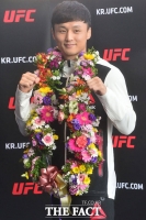  [UFC] '코리안 듀오' 최두호·강경호 계체 통과…15일 출격 준비 끝