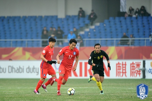 김봉길 감독이 이끄는 한국 U-23 축구 대표팀이 20일 오후 5시(이하 한국시간) 중국 장쑤성의 쿤산스포츠센터에서 열린 ‘2018 아시아축구연맹(AFC) U-23 챔피언십’ 8강전에서 말레이시아를 2-1로 물리치고 준결승에 진출했다/KFA
