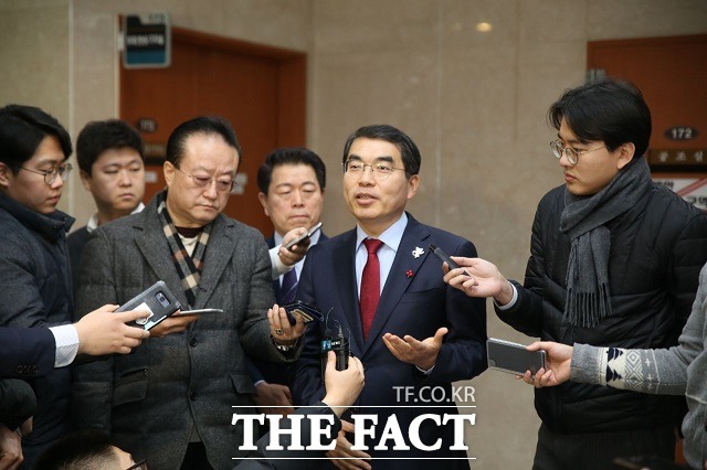 양기대(더불어민주당) 광명시장이 25일 경기도지사 도전을 공식 선언하며 경기도를 대권 도전의 징검다리로 여긴 역대 도지사들의 무책임, 무능력, 무관심이 경기도 경제를 황폐화시켰다며 김문수 전 지사와 남경필 지사를 직격했다. /광명시 제공