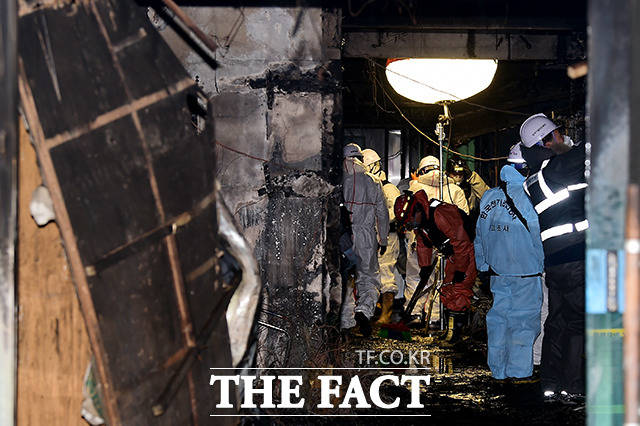 지난달 26일 발생한 밀양 세종병원 화재 참사 사망자 수가 41명으로 늘었다. /더팩트 DB