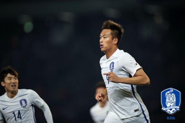 한국, 라트비아 잡았다! 신태용호가 한국-라트비아 경기에서 1-0으로 이겼다. 김신욱(9번)이 결승골을 터뜨렸다. /대한축구협회 제공