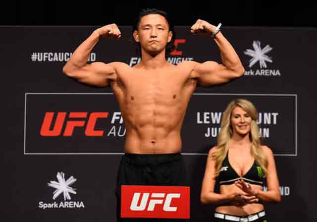 [UFC] 김동현, UFC 3연승 도전. 마에스트로 김동현이 11일(한국시간) 호주 퍼스에서 열리는 UFC 221에 출전해 UFC 3연승 도전에 나선다. /UFC