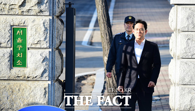 이재용 삼성전자 부회장이 지난 5일 항소심 재판부로부터 징역 2년 6개월에 집행유예 4년을 선고받고 석방됐다. /의왕=임세준 기자