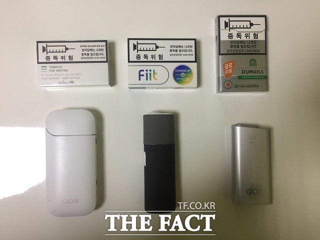 아이코스, 글로, 릴을 흡연한 뒤 비흡연자에게 다가가 흡연 여부를 물었으나 대부분 모르겠다는 반응을 보였다. /더팩트 DB