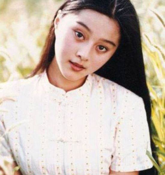 판빙빙이 공개한 어린 시절 모습. /판빙빙 홈페이지