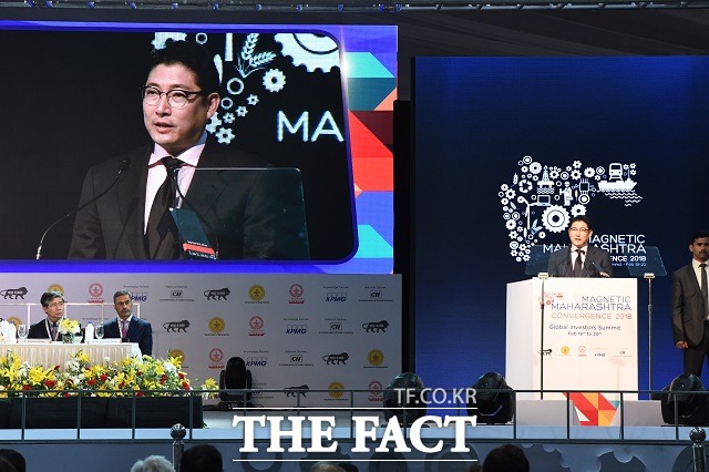 조현준 효성그룹 회장은 이날 모디 총리와 나란히 마그네틱 마하라슈트라 컨버전스 2018 전시회에도 참석했다.