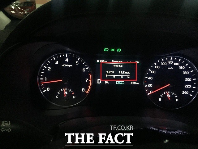27일 시승 행사에서 고속도로와 에코모드 주행이 많긴 했지만, 약 100km의 시승을 마친 올 뉴 K3의 연비는 리터당 19.2㎞가 찍혔다. /이성로 기자