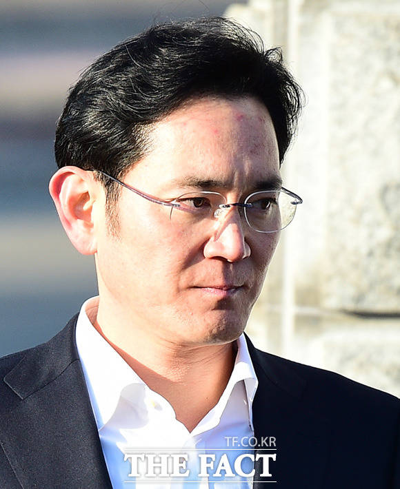 2일 법원 등에 따르면 이재용 삼성전자 부회장의 뇌물공여 사건 변호를 맡은 법무법인 태평양이 지난달 26일 대법원에 대법관 출신인 차한성 변호사를 비롯한 소속 변호사 6명의 선임계를 제출했다. /더팩트 DB