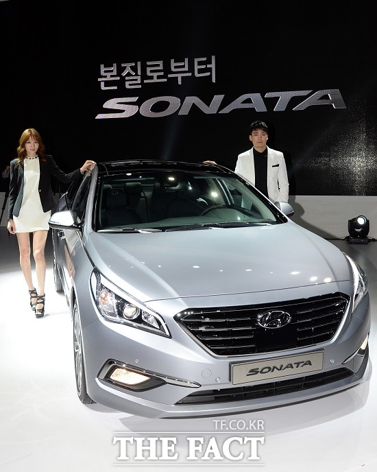 현대자동차는 지난 2014년 3월 쏘나타 브랜드 고급화를 전면에 내세우며 택시용 모델을 판매하지 않겠다고 밝힌 지 4개월여 만에 계획을 전면 수정했다.  /더팩트 DB