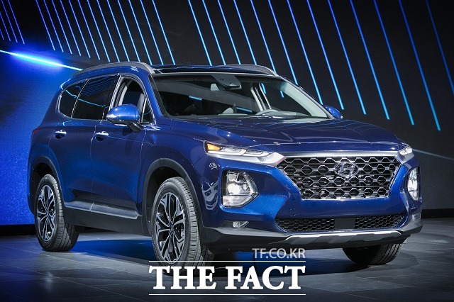 현대자동차는 투싼 페이스리프트 외에도 소형 SUV 전기차 코나 일렉트릭과 신형 싼타페를 북미 시장에 최초로 공개했다.