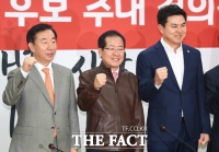 [TF포토] '경남도지사에 도전!'…경남의 올드보이 김태호 파이팅!